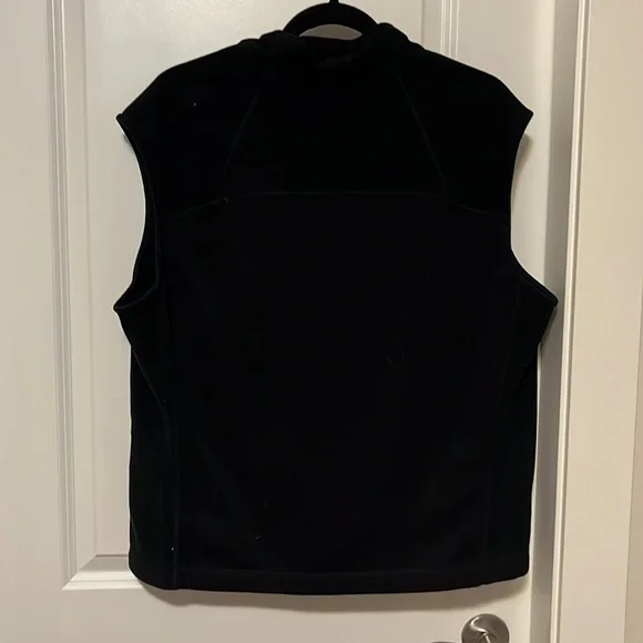 Vest - Picture 3 of 3